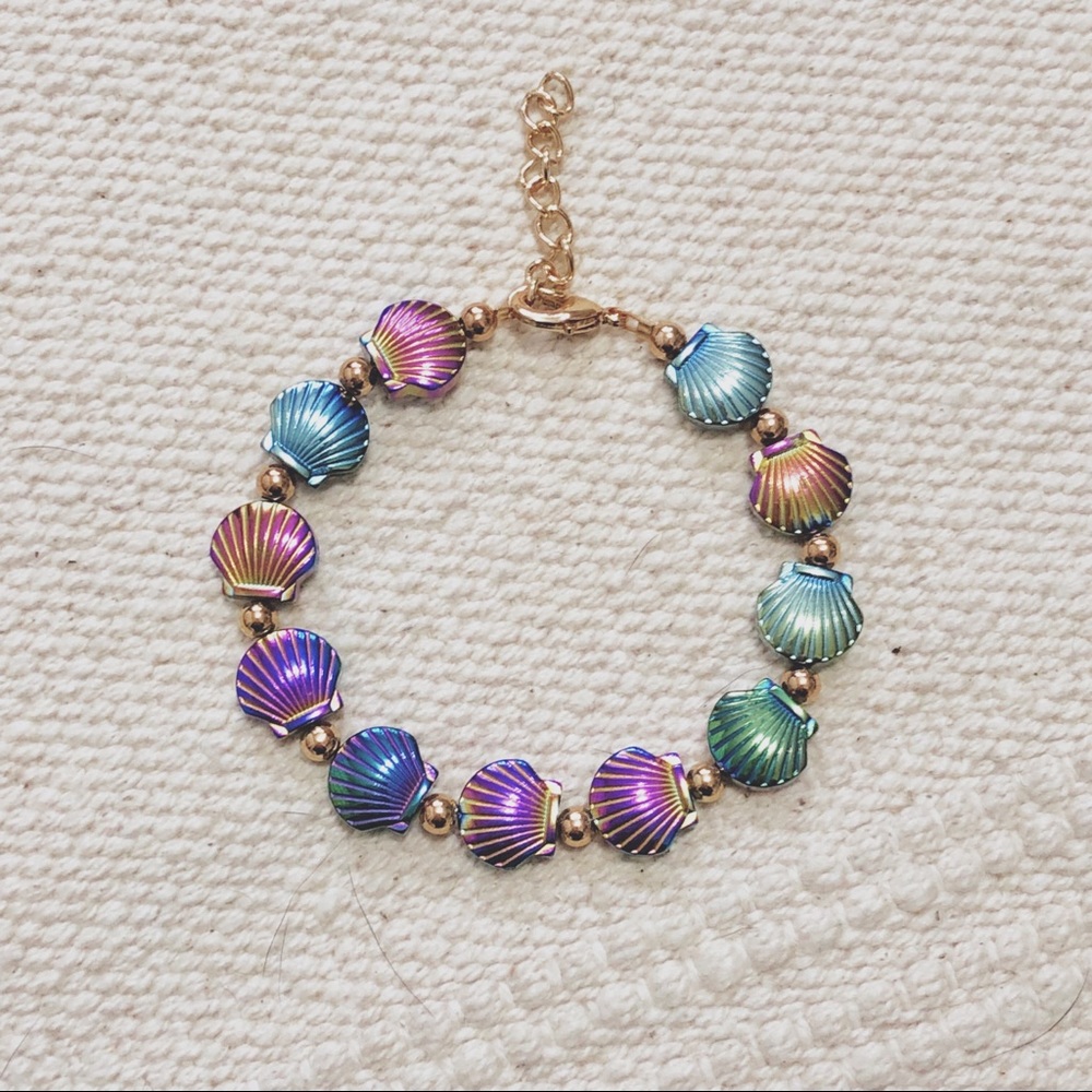Fiesta Hematite Shell Bracelet